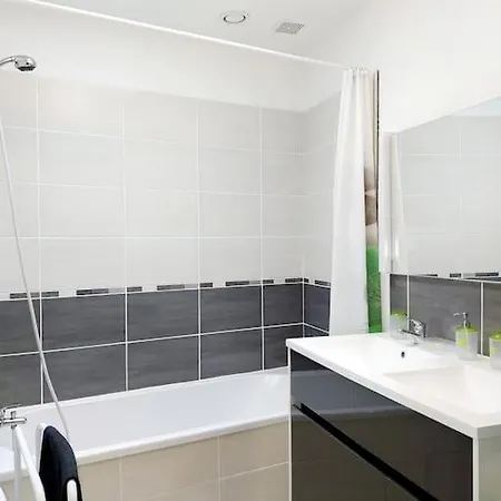 펜션 Eth Arreyen Avec Piscine Privee Et Magnifique Vue Sur Pyrenees Tilhouse