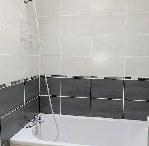 Prázdninový dům Eth Arreyen Avec Piscine Privee Et Magnifique Vue Sur Pyrenees Tilhouse